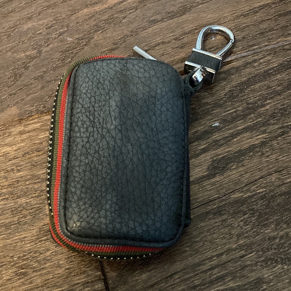 Volvo keycase - Picture 3 of 5